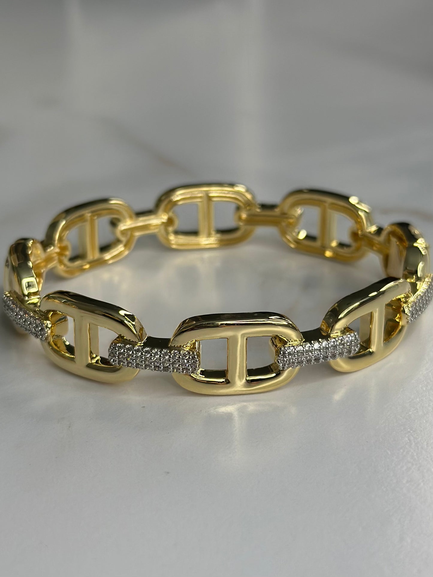 Gisele bangle