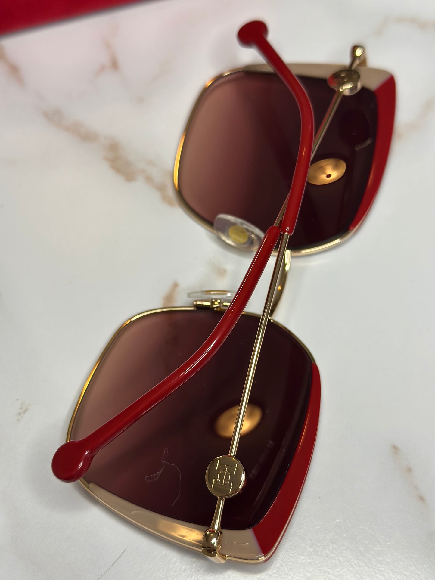 Pre-owned Carolina Herrera red x nude enamel sunglasses