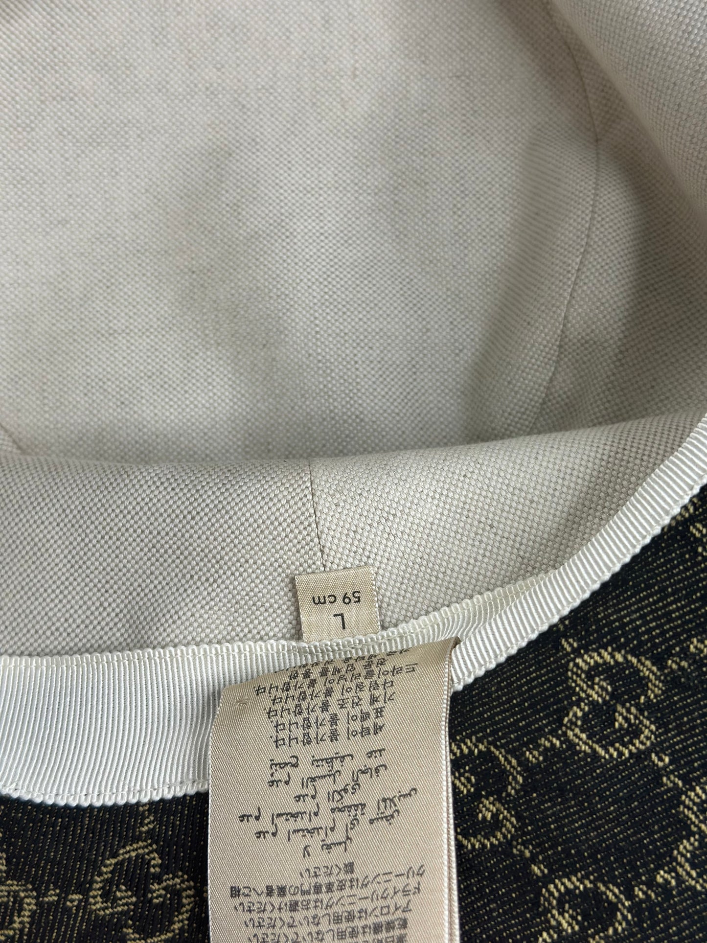 Pre-owned Gucci GG Logo Bucket Large Hat in black denim with a leather trim