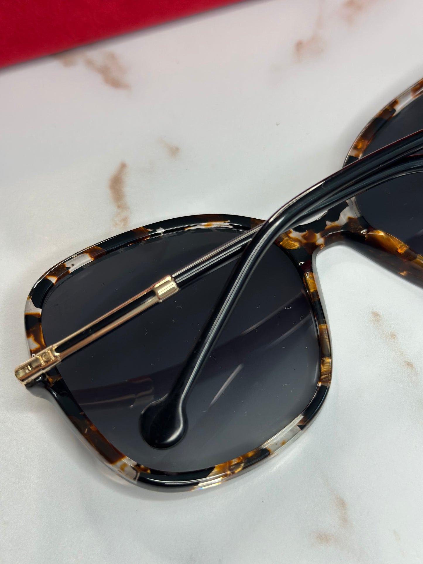 Pre-owned Carolina Herrera multicolor tortise sunglasses