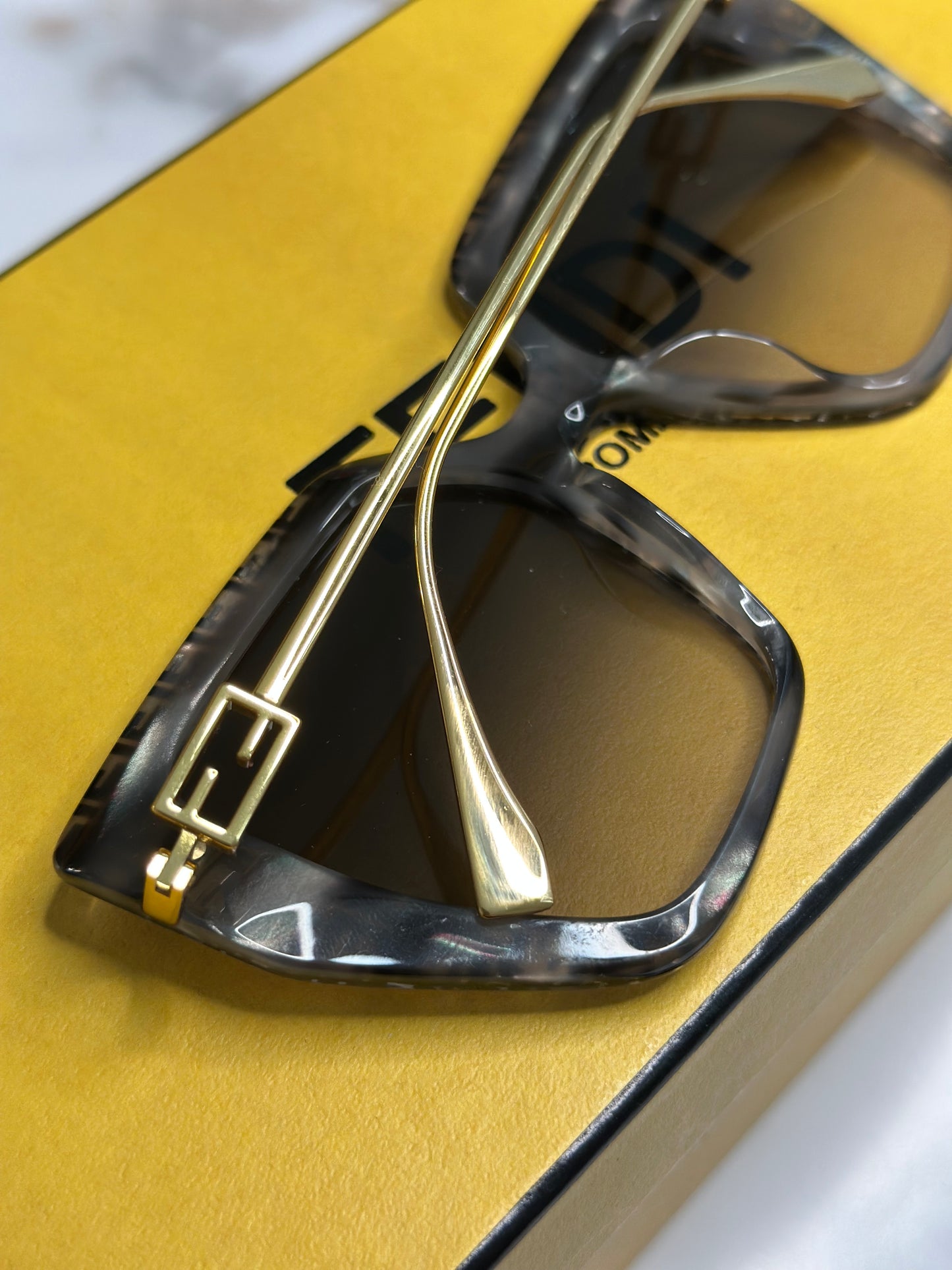 Pre-owned Fendi FF logo sunglasses