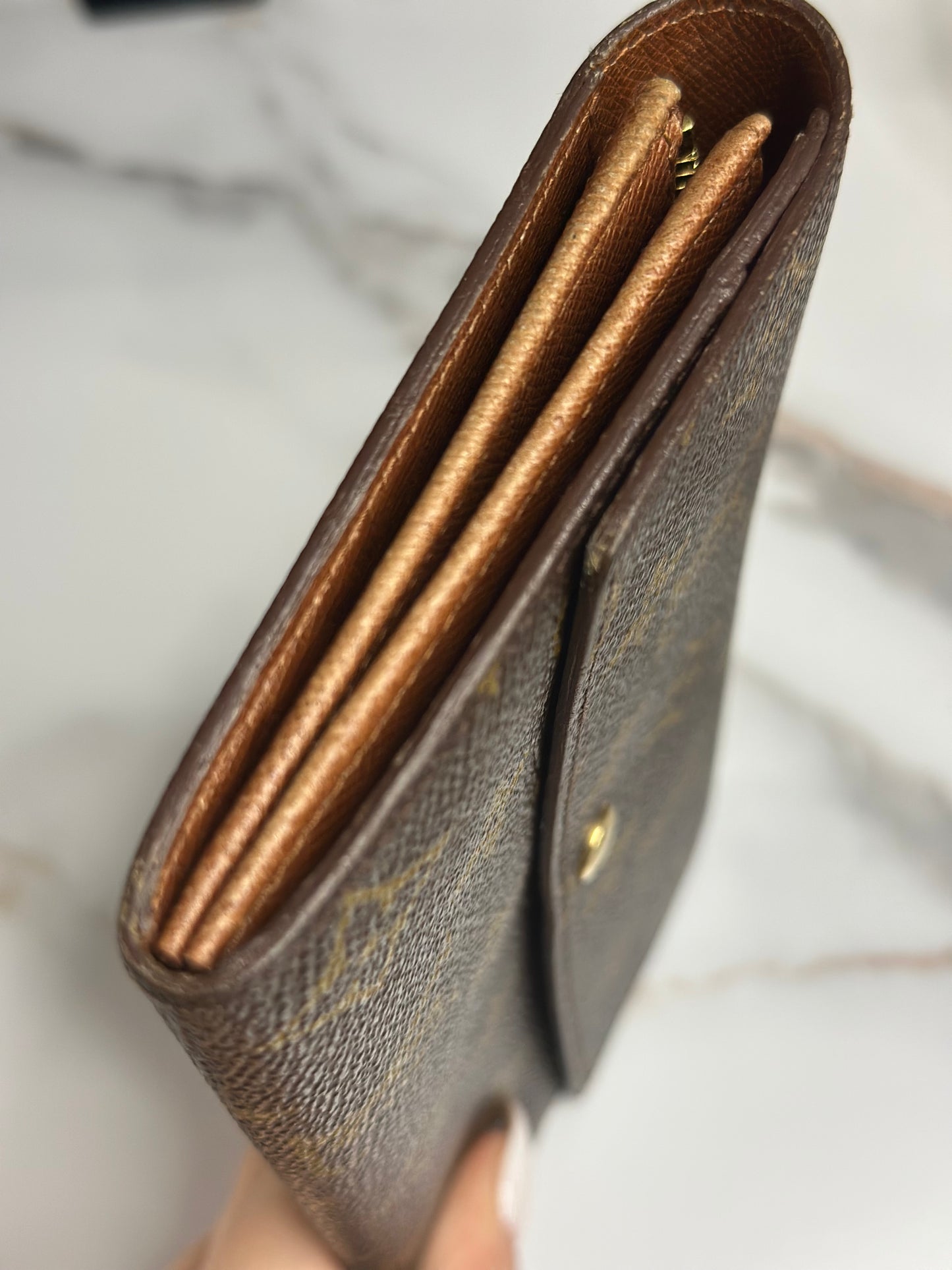 Pre-owned Louis Vuitton monogram canvas Sarah wallet