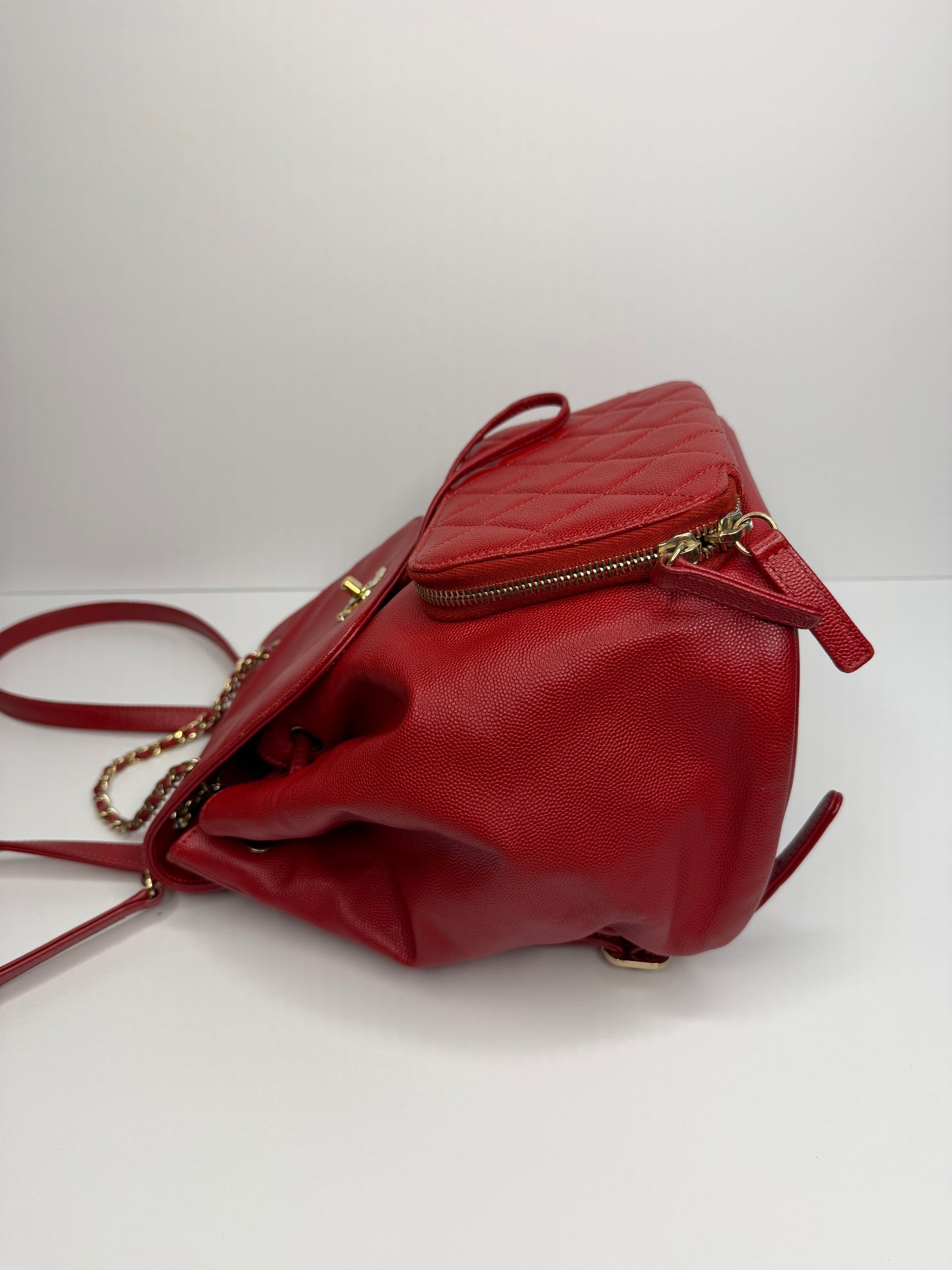 Pre-owned Chanel red caviar leather Business Affinity Backpack