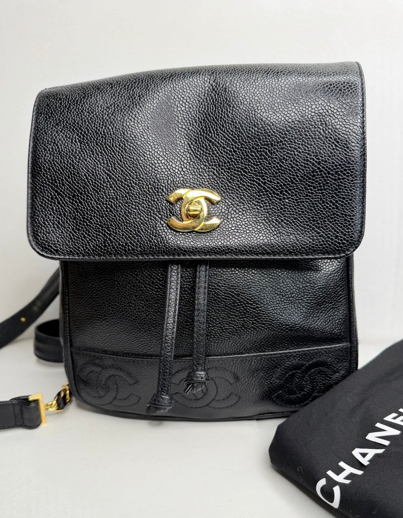 Pre-owned Chanel Black Caviar leather triple C vintage backpack 1996-1997