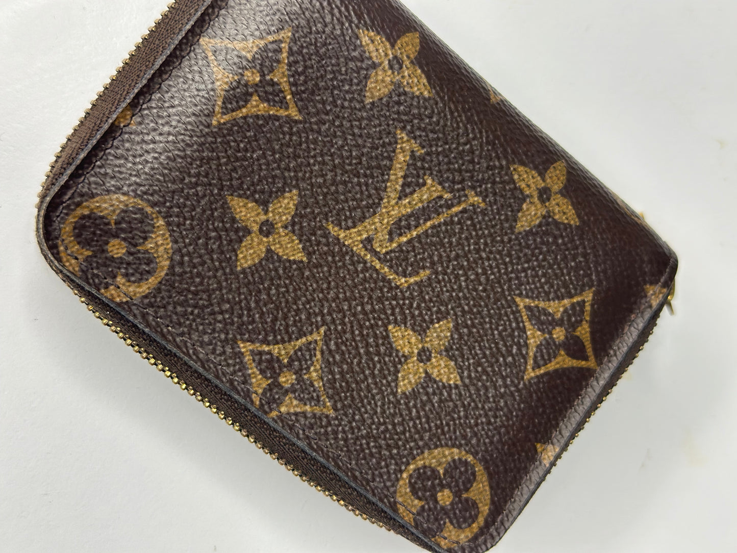 Pre-owned Louis Vuitton monogram canvas compact zippy