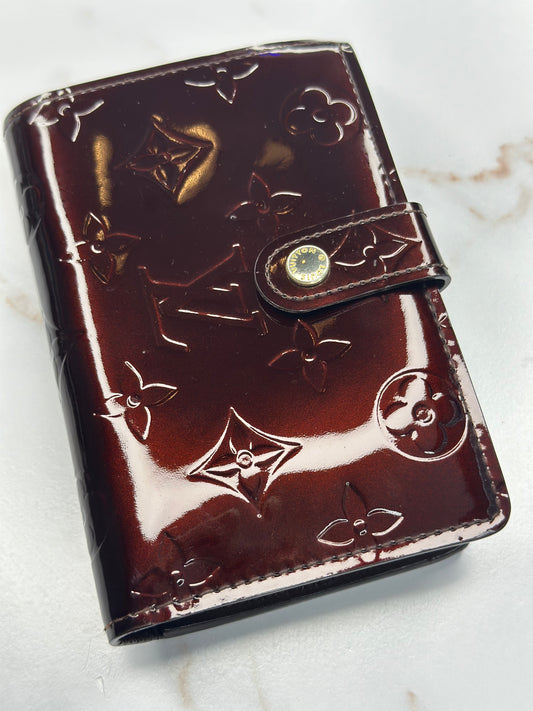Pre-owned Louis Vuitton Bordeaux vernis French wallet