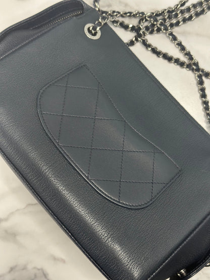 Pre-owned Chanel Navy Double Chain Matalese Flag Calfskin Medium Coco Crossbody