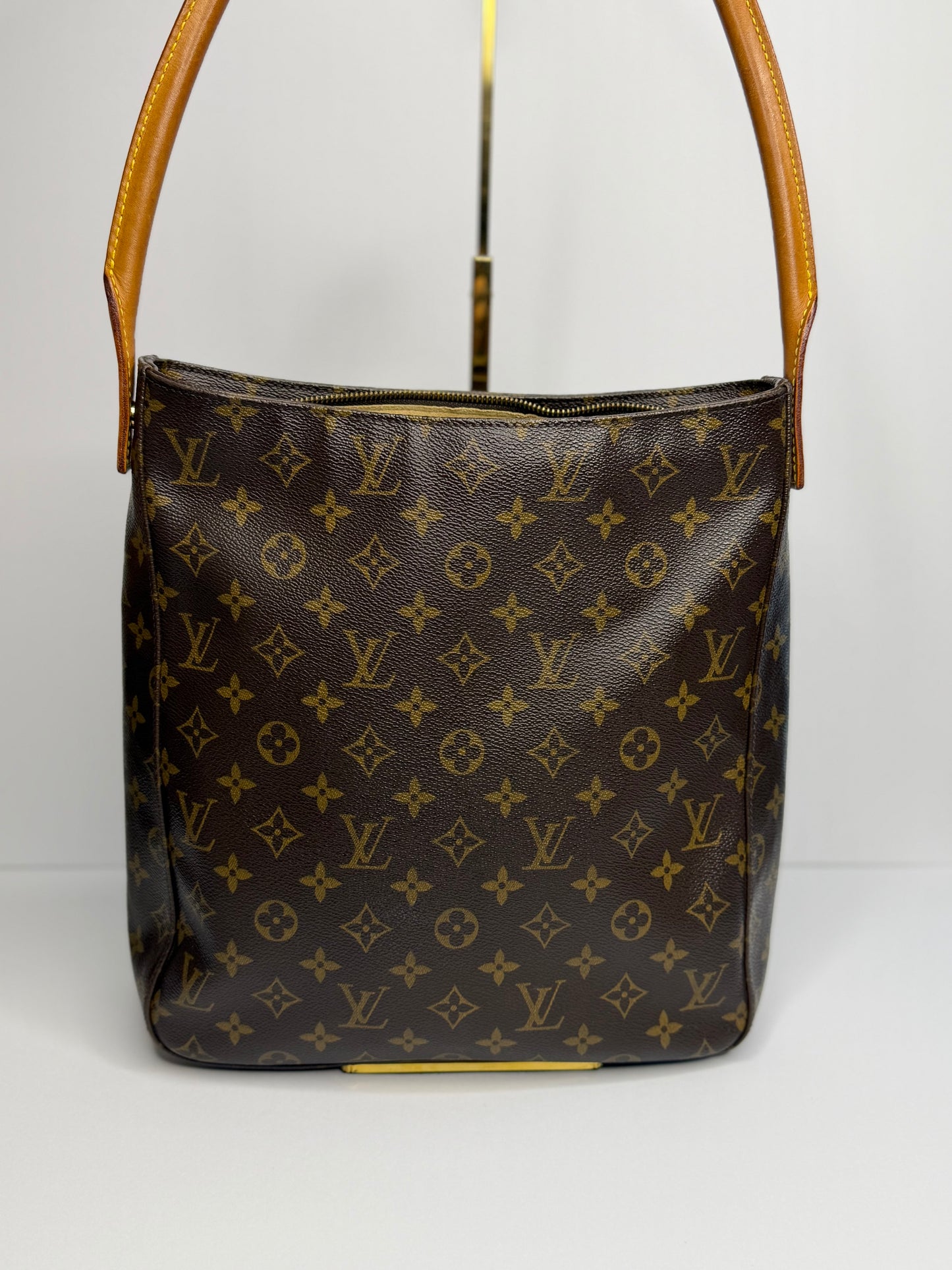 Pre-owned Louis Vuitton monogram, canvas looping GM shoulder bag
