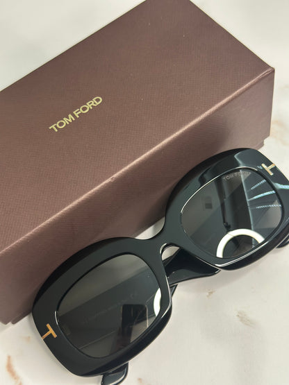 Pre-owned Tom Ford black oval sunglasses