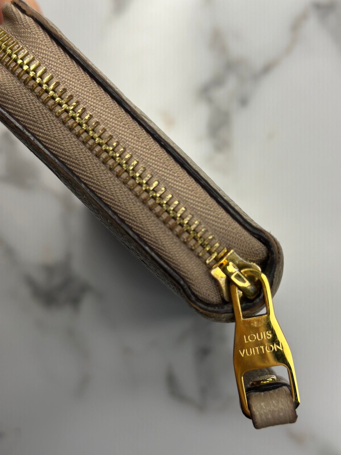 Pre-owned Louis Vuitton beige Empriente leather zippy wallet