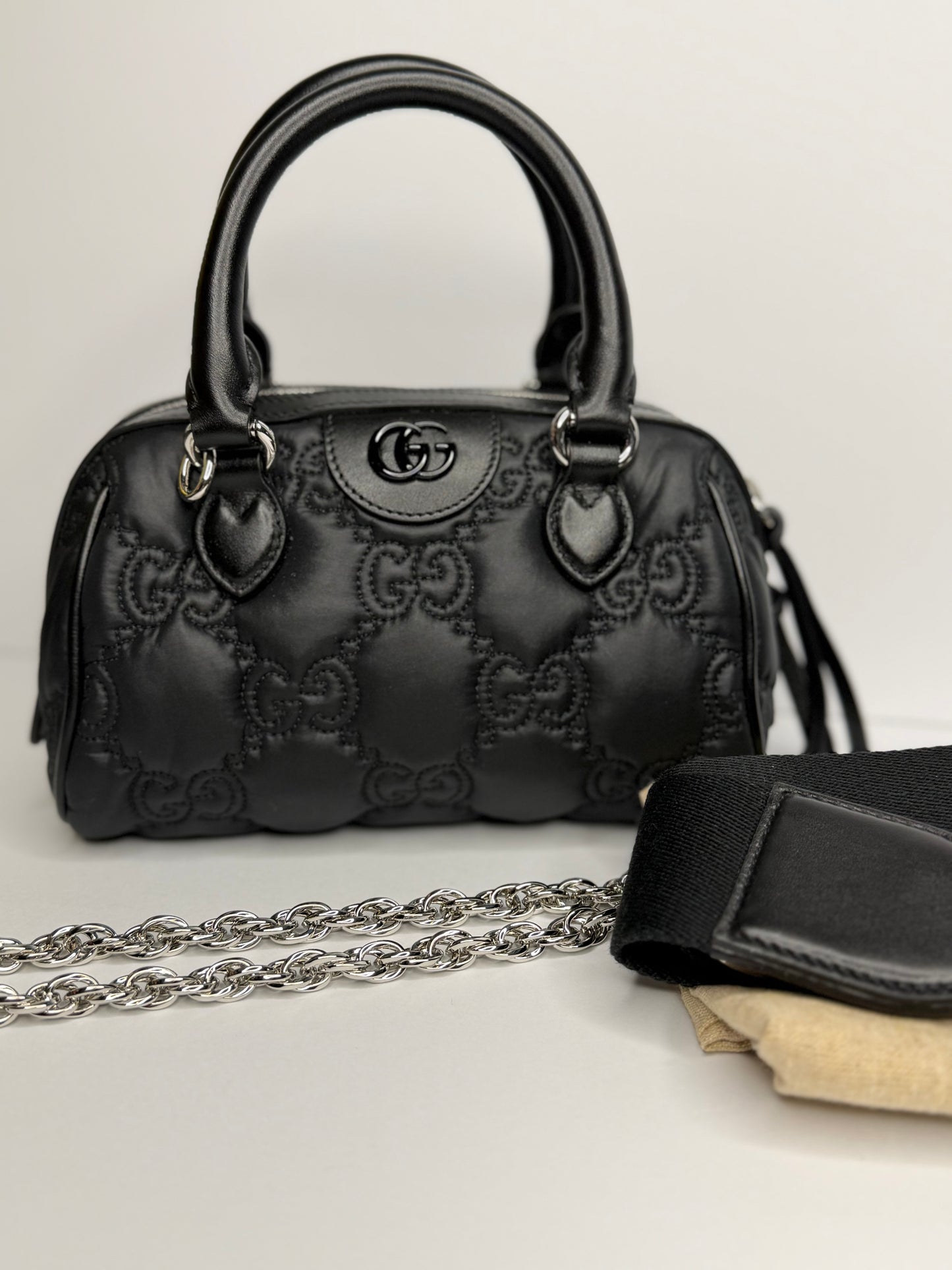 Pre-owned Gucci GG Matelassé Black Leather Top Handle two way tote
