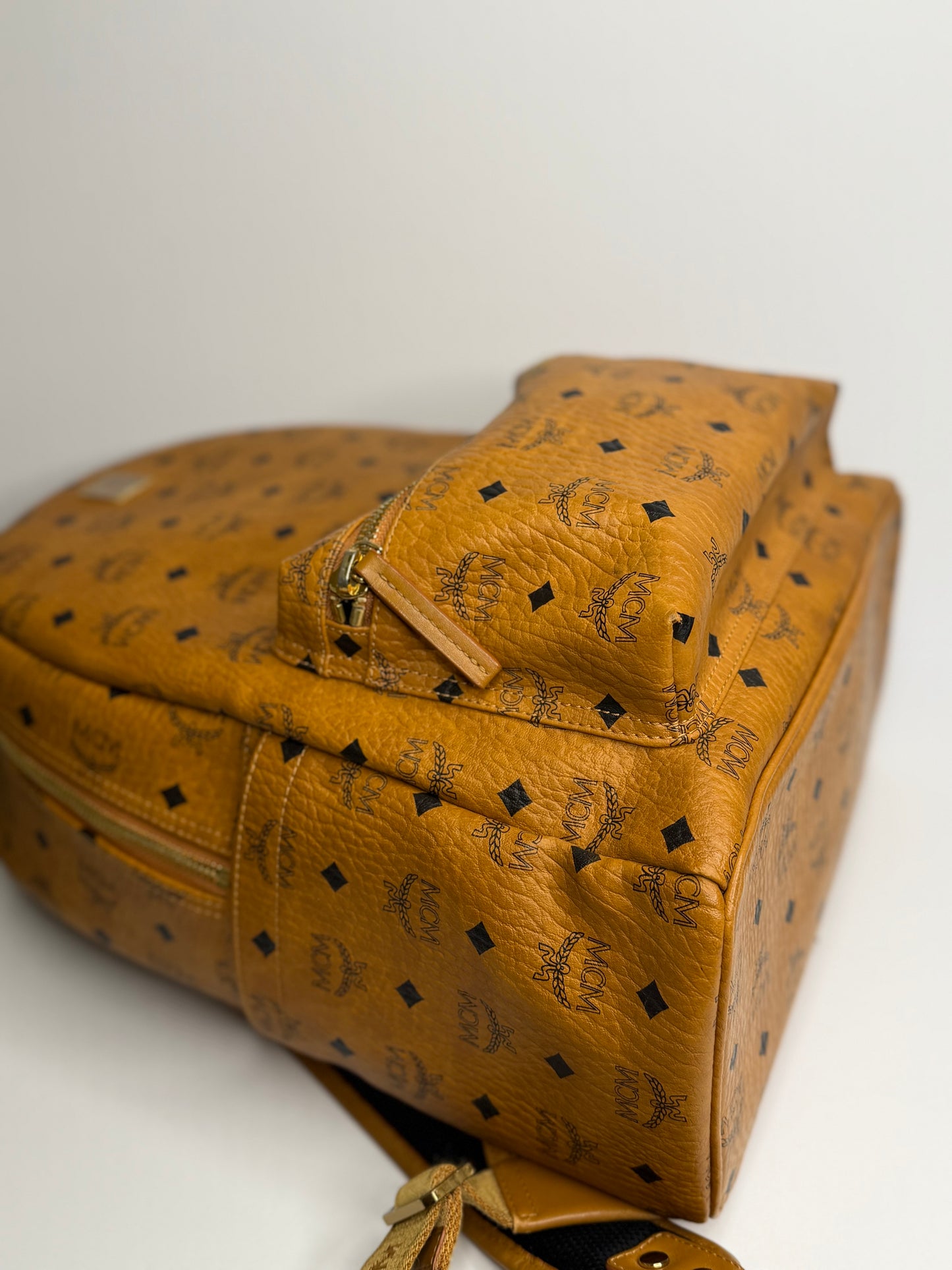 Pre-owned MCM backpack in the signature cognac Visetos monogram print