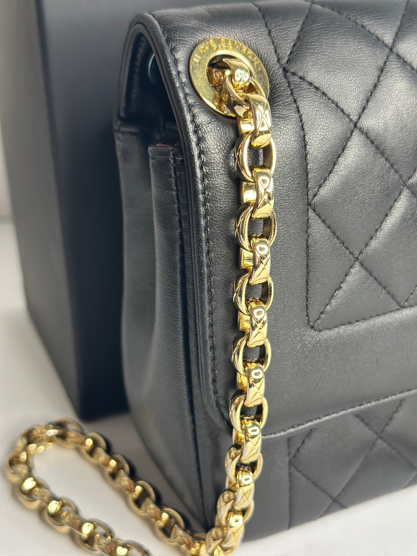 Pre-owned Chanel Lambskin Quilted Chic With Me Flap Black
