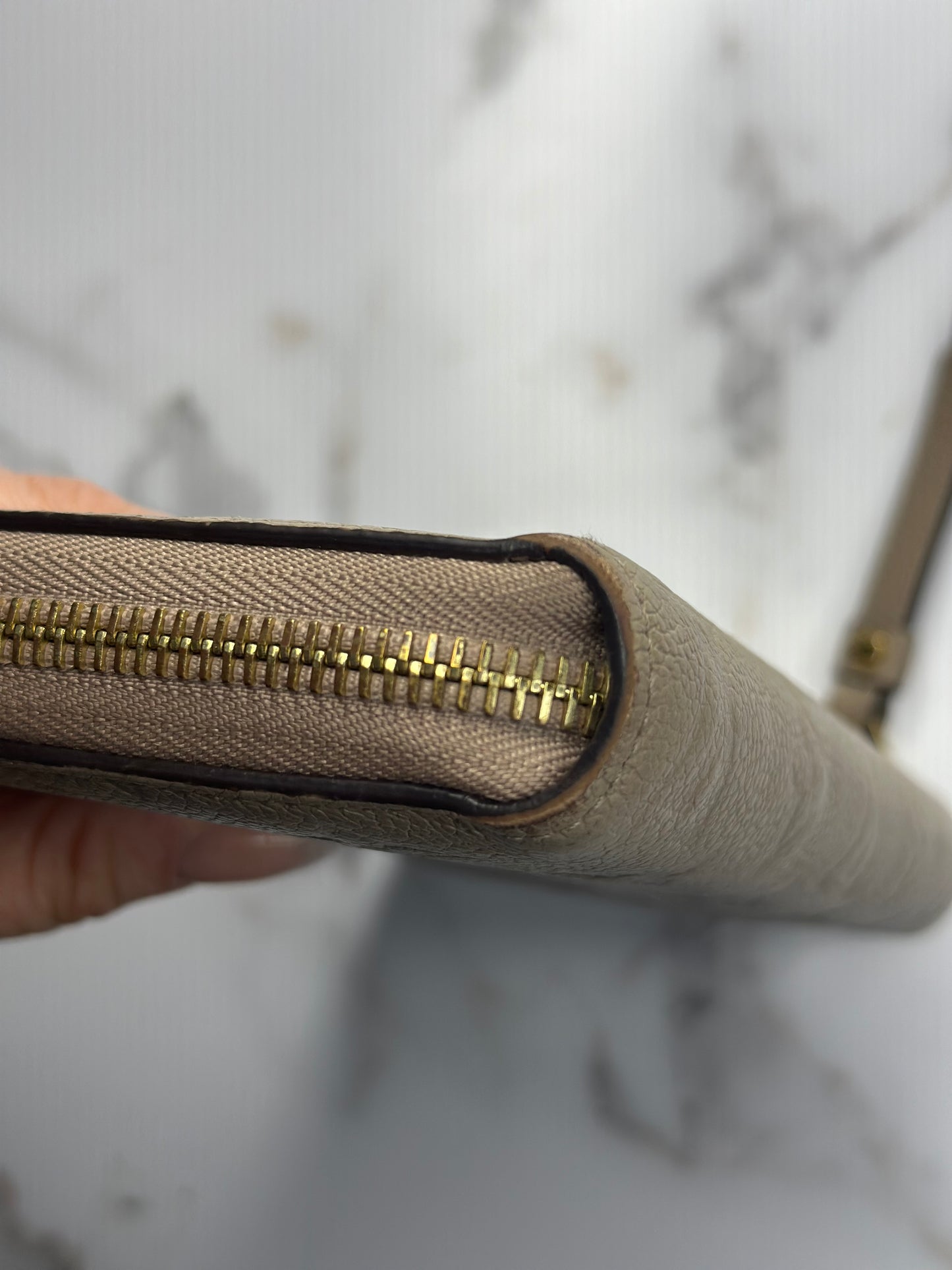 Pre-owned Louis Vuitton beige Empriente leather zippy wallet