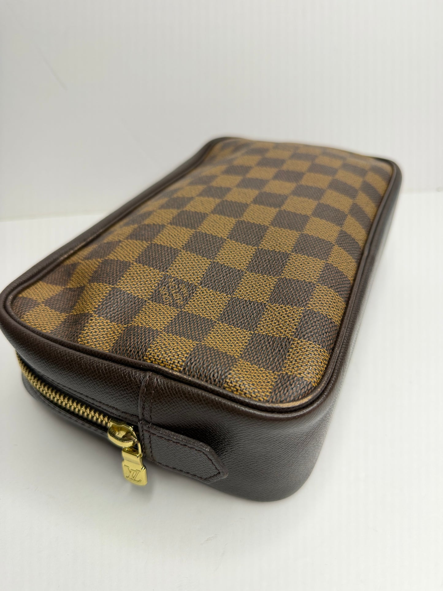 Pre-owned Louis Vuitton Damier Ebene Trousse Toilette 28