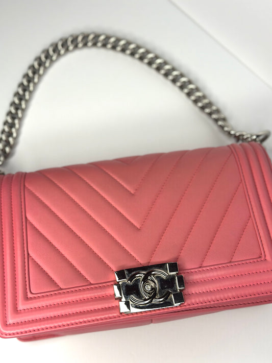 Pre-owned Chanel 2016 Pink Chevron Quilted Old Medium Boy Crossbody