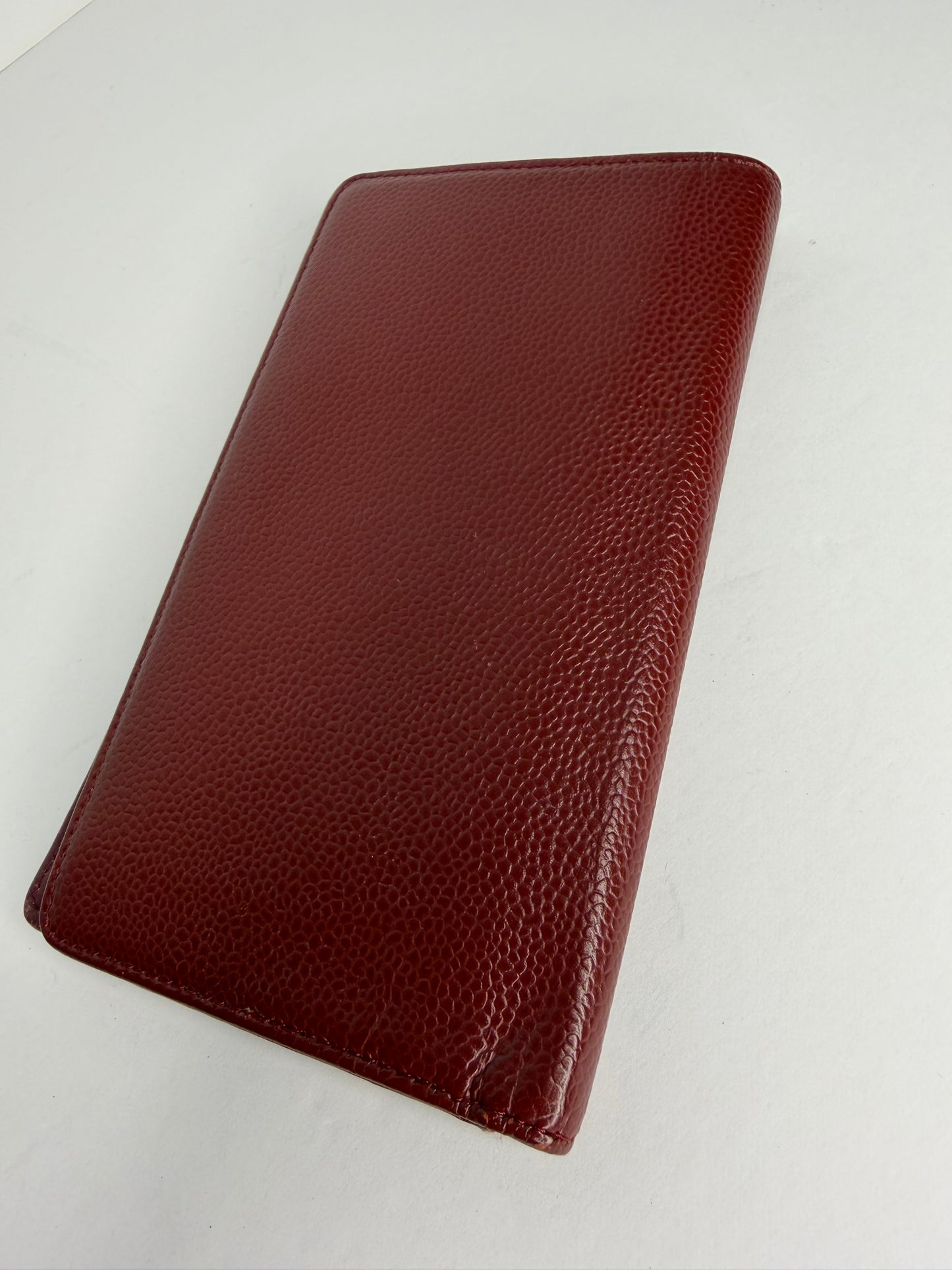 Pre-owned Chanel burgundy caviar leather  Timeless CC L Yen Wallet