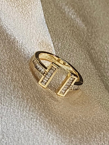 Luxe Voyage Rhinestone Ring