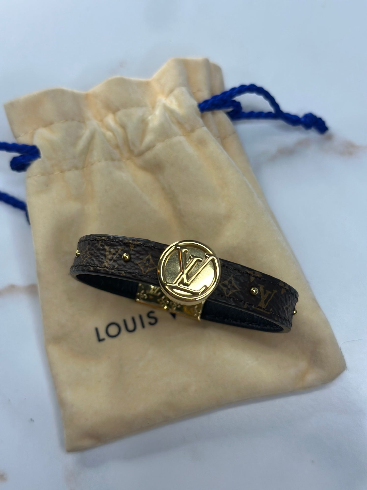 Pre-owned Louis Vuitton LV Circle monogram canvas Reversible Bracelet