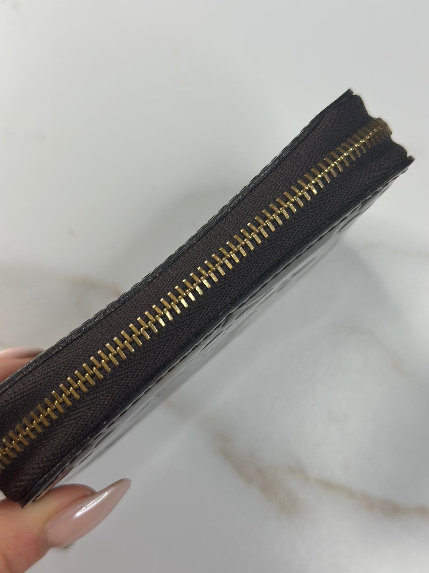 Pre-owned Louis Vuitton Bordeaux vernis leather compact zippy