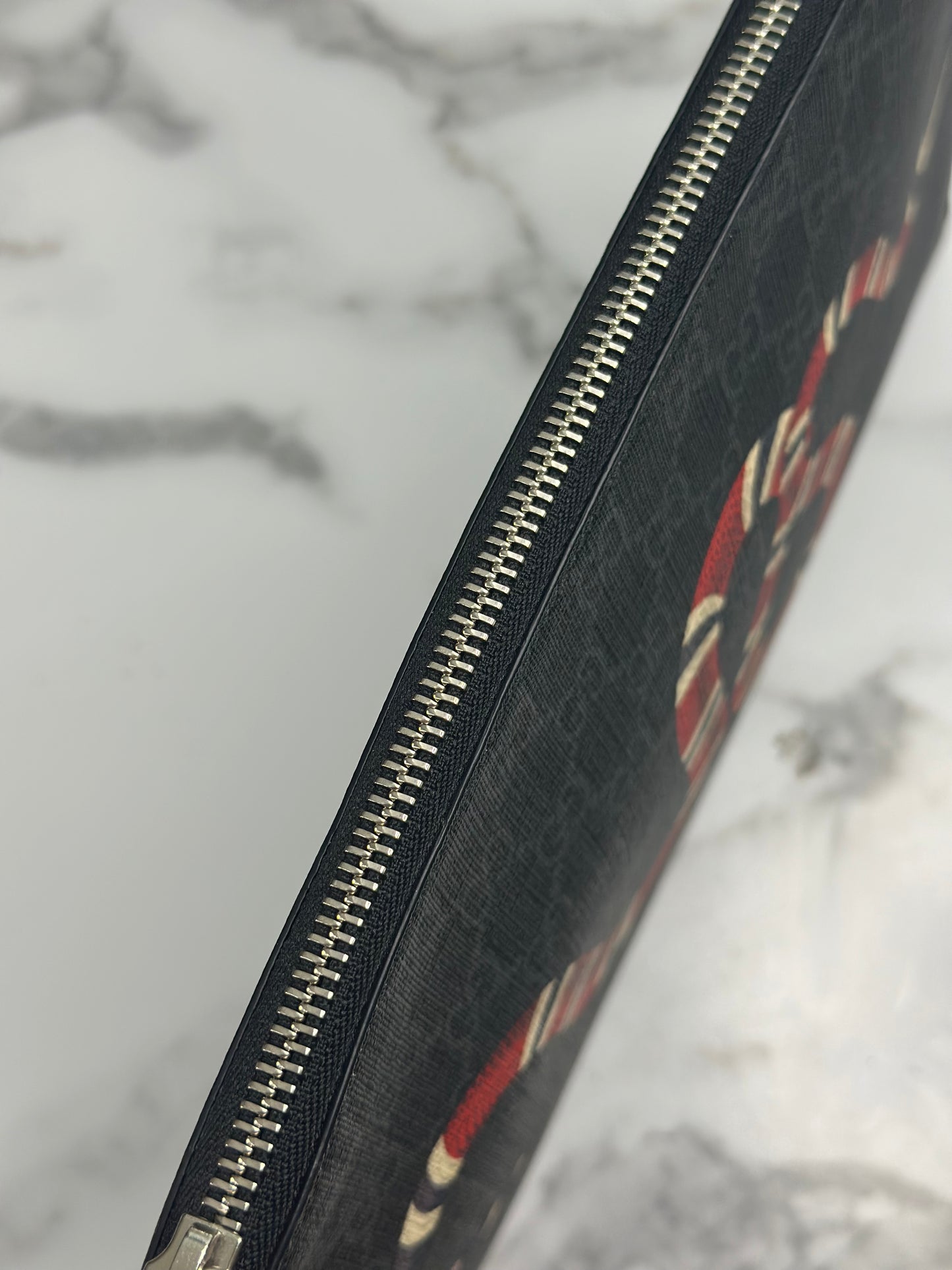 Pre-owned Gucci GG Supreme Bestiary Kingsnake Clutch