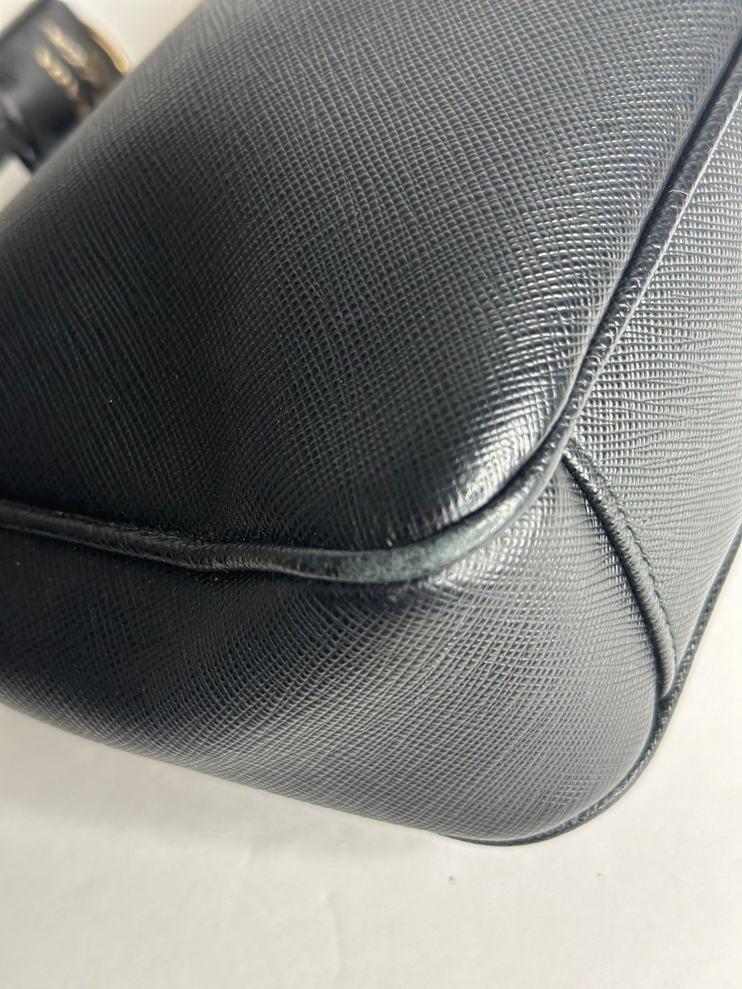 Pre-owned Prada black Saffiano leather re-edition, Crossbody