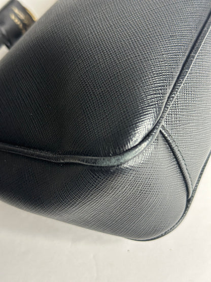 Pre-owned Prada black Saffiano leather re-edition, Crossbody