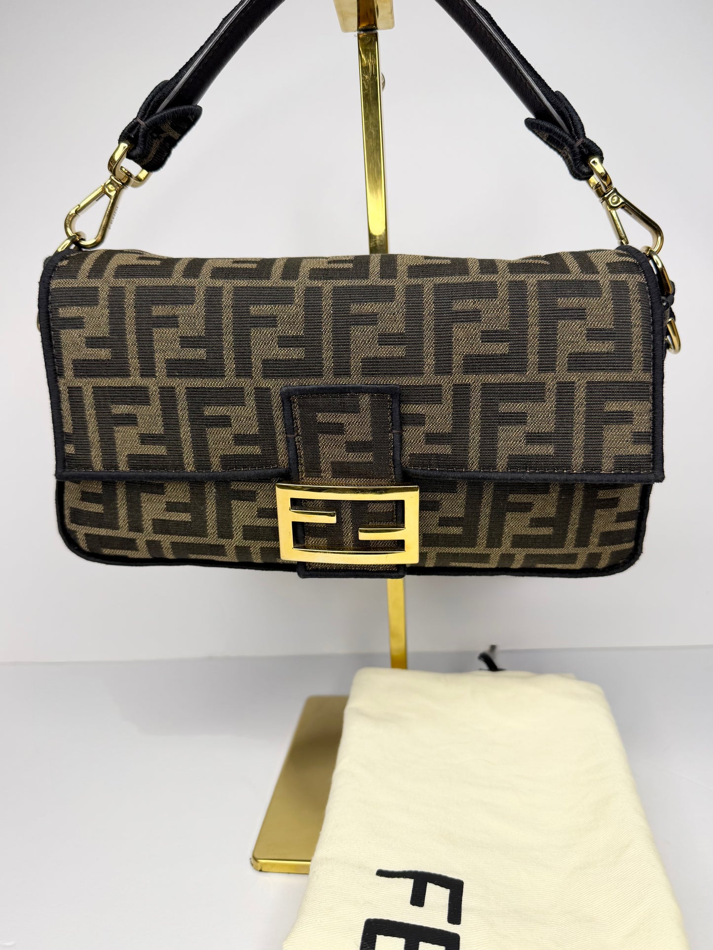 Pre-owned Fendi Baguette Brown FF Jacquard Fabric With Gold Hardware