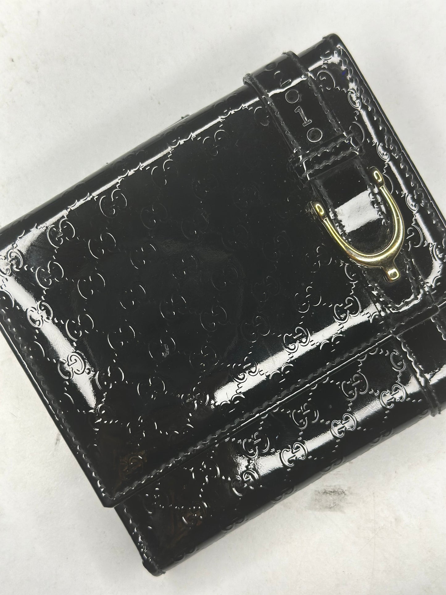 Pre-owned Gucci Microguccismia patent leather compact wallet