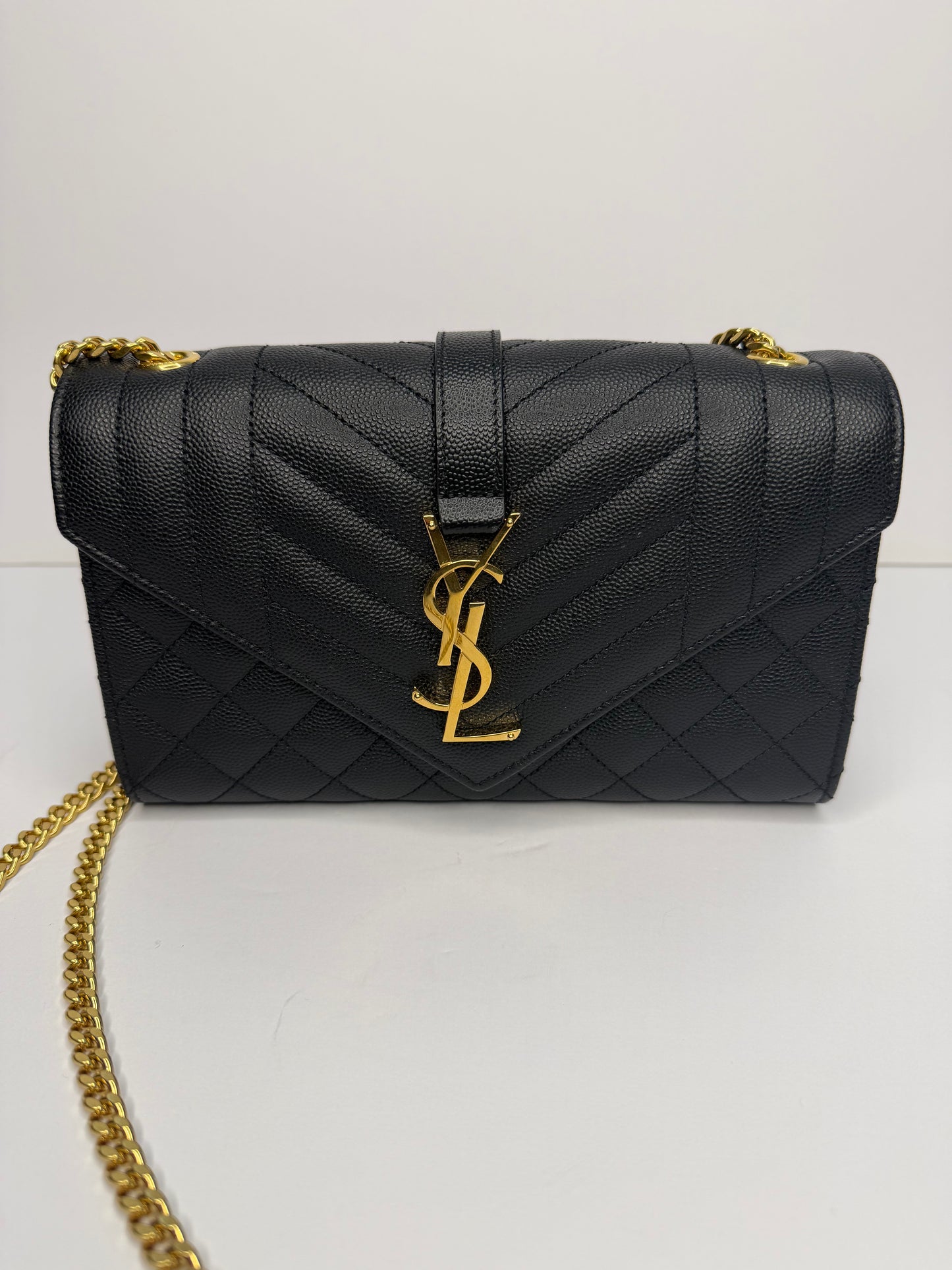 Pre-owned Saint Laurent ENVELOPE IN QUILTED LEATHER GRAIN DE POUDRE SMALL crossbody
