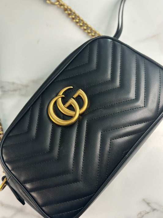 Pre-owned Gucci GG Marmont small camera bag in black chevron quilted leather crossbody