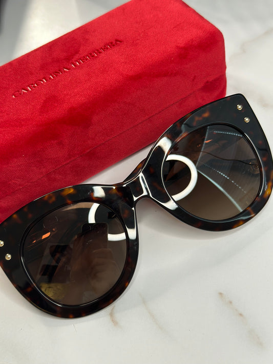Pre-owned Carolina Herrera oversized tortoise cat eye sunglasses
