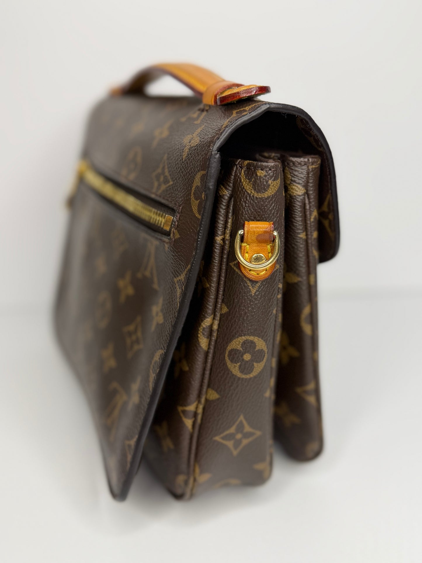 Pre-owned Louis Vuitton monogram canvas Pochette metis Crossbody
