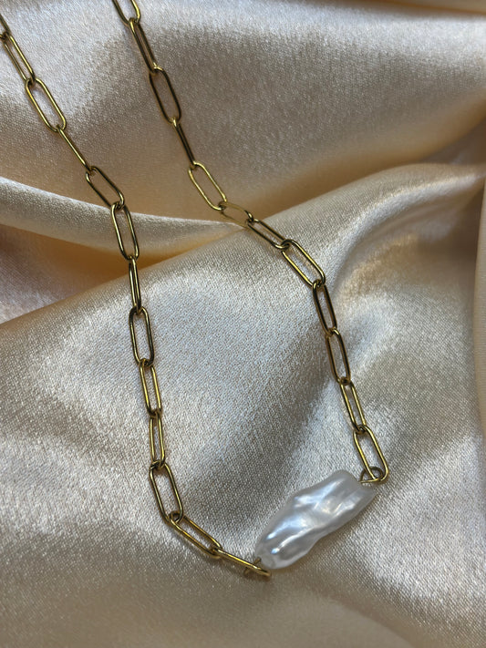 Pearl Chainlink Necklace