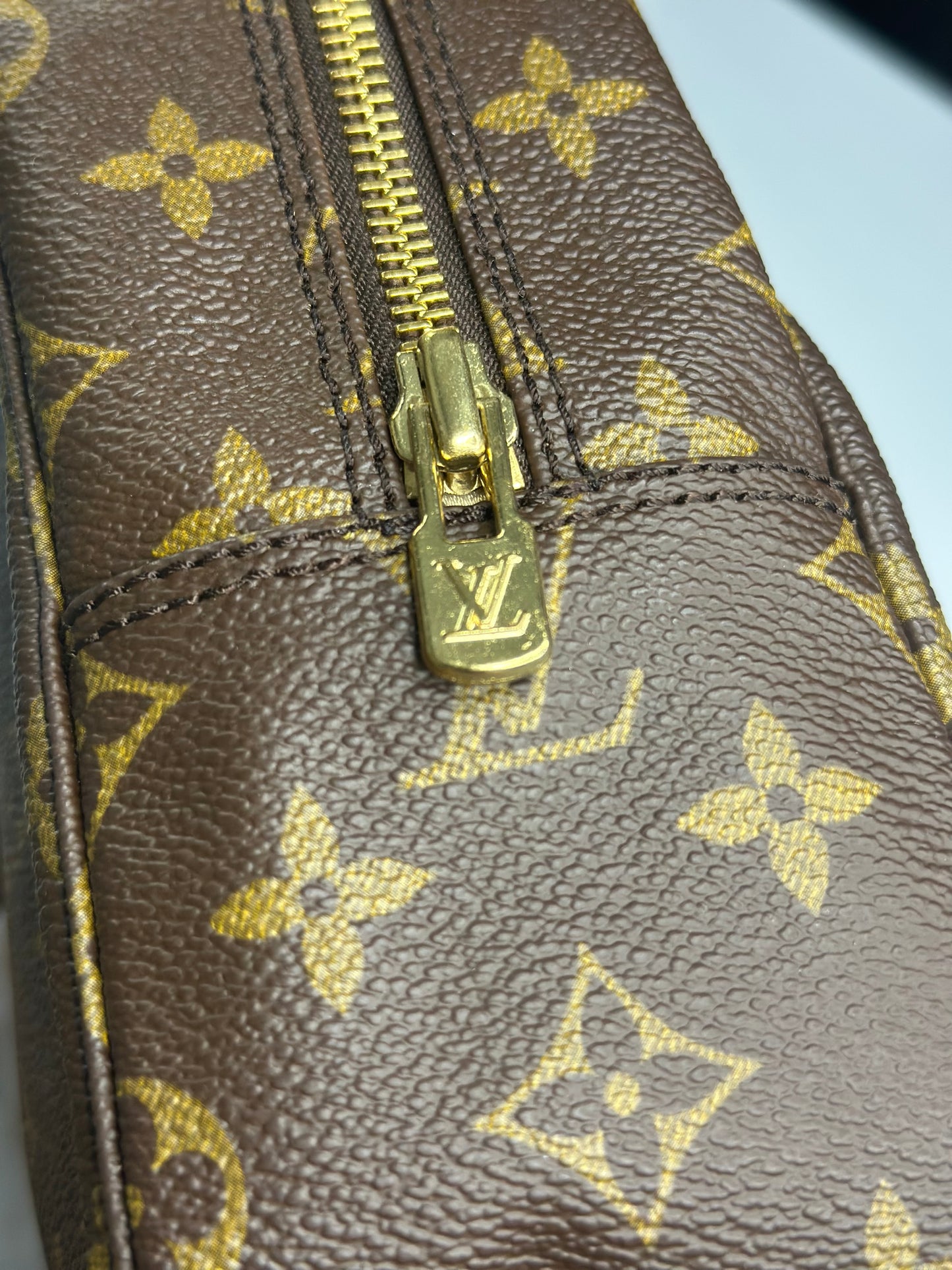 Pre-owned Louis Vuitton Trousse Toiletry Pouch Monogram Canvas 28