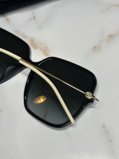 Pre-owned Gucci black oversized sunglasses with interlocking logo