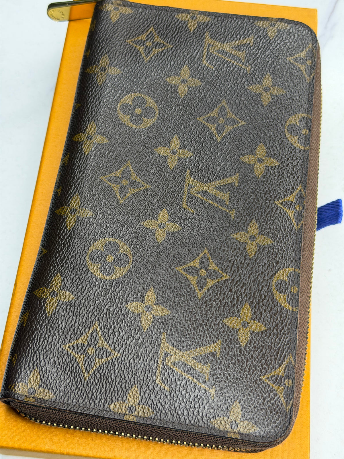 Pre-owned Louis Vuitton monogram, canvas zippy organizer wallet