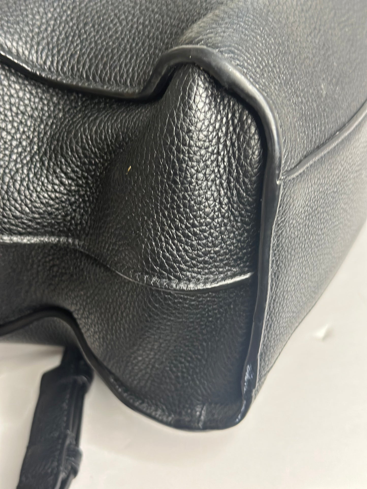Pre-owned Saint Laurent Sac De Jour Supple Medium In Grained Leather