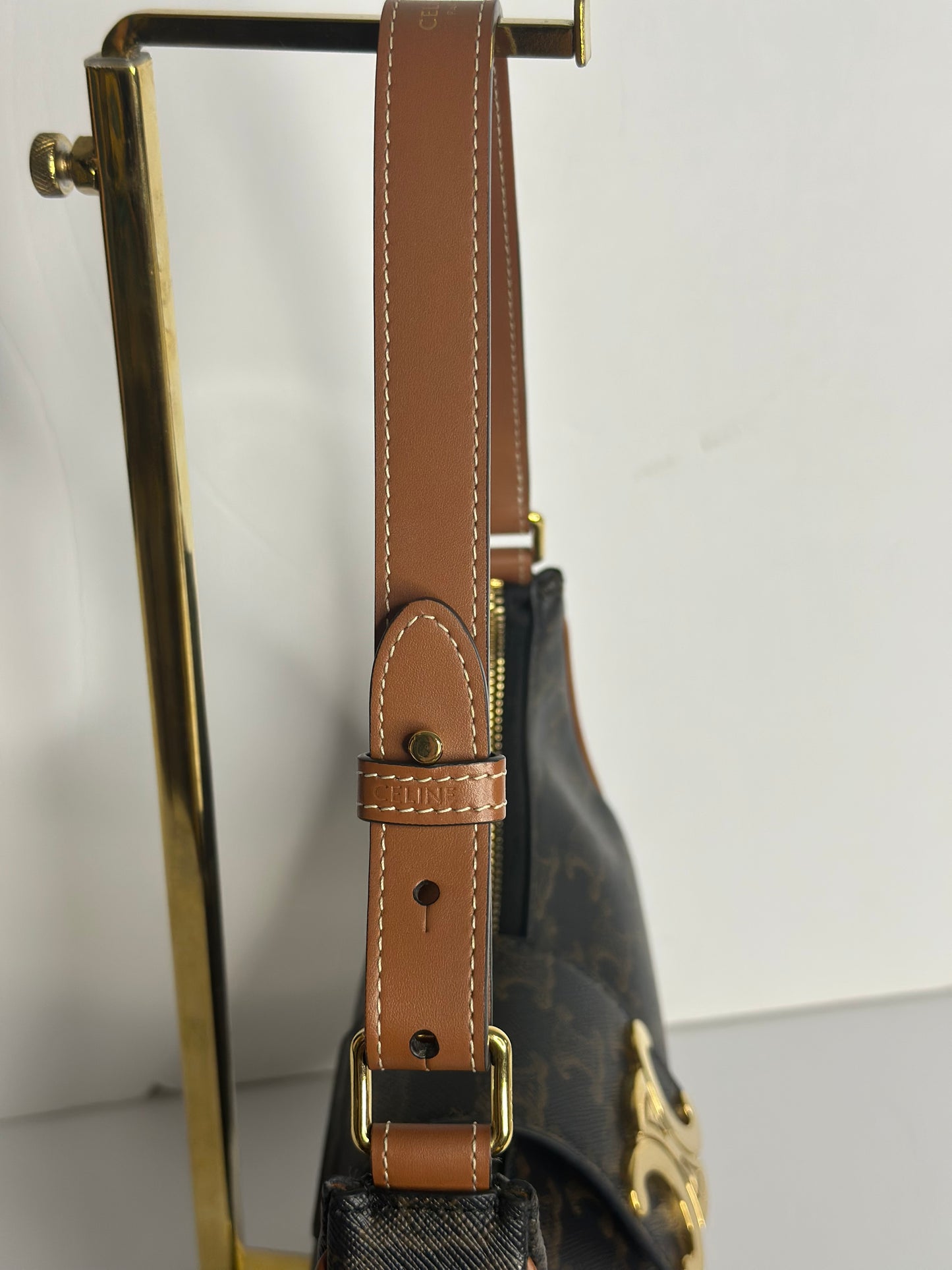 Pre-owned Celine Medium canvas Ava Triomphe shoulder Bag