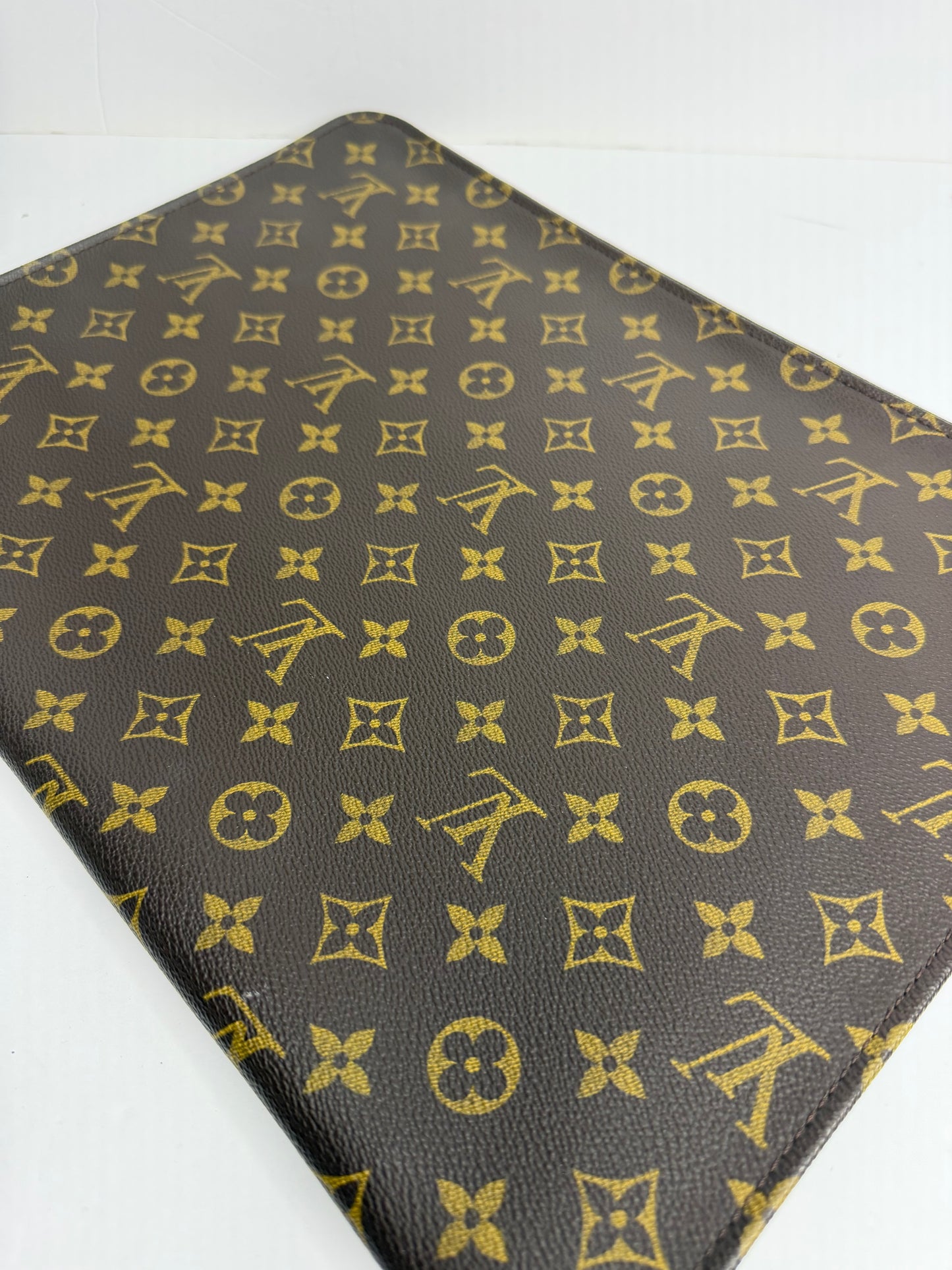 Pre-owned Louis Vuitton monogram canvas Poche Documents