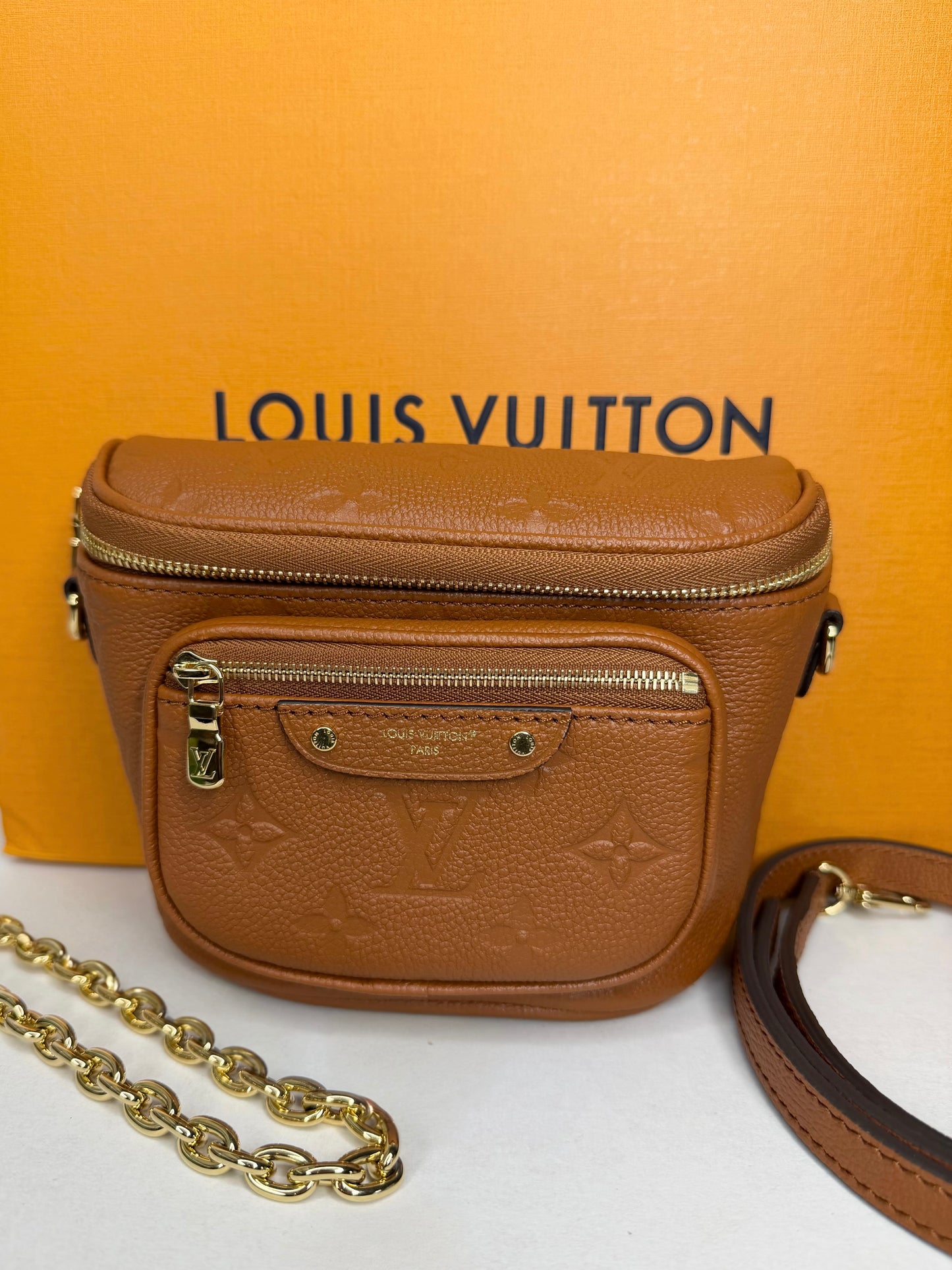 Pre-Owned Louis Vuitton Cognac empriente leather mini bumbag
