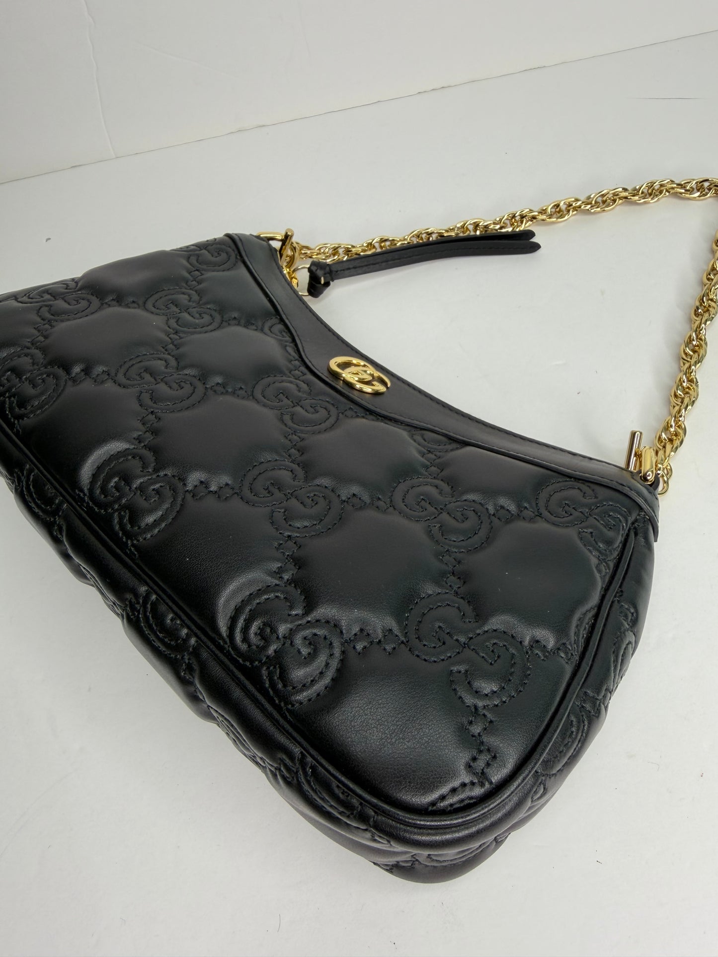 Pre-owned Gucci Calfskin GG Matelasse Chain Handbag Black crossbody