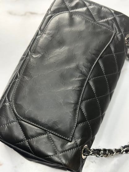Pre-owned Chanel CC waxed calfskin leather rock and chain collection shoulder bag