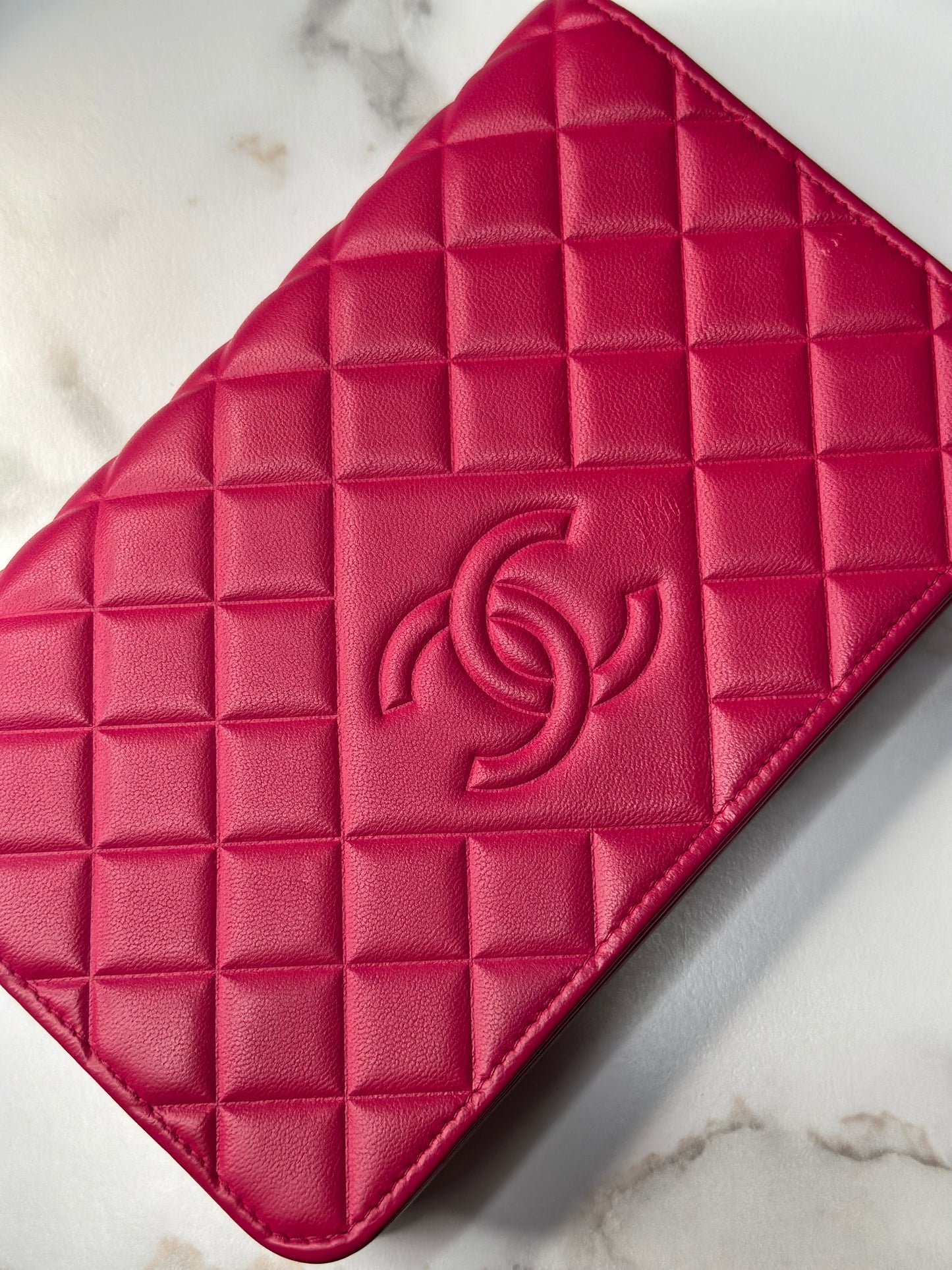 Pre-owned Chanel hot pink quilted caviar wallet on chain