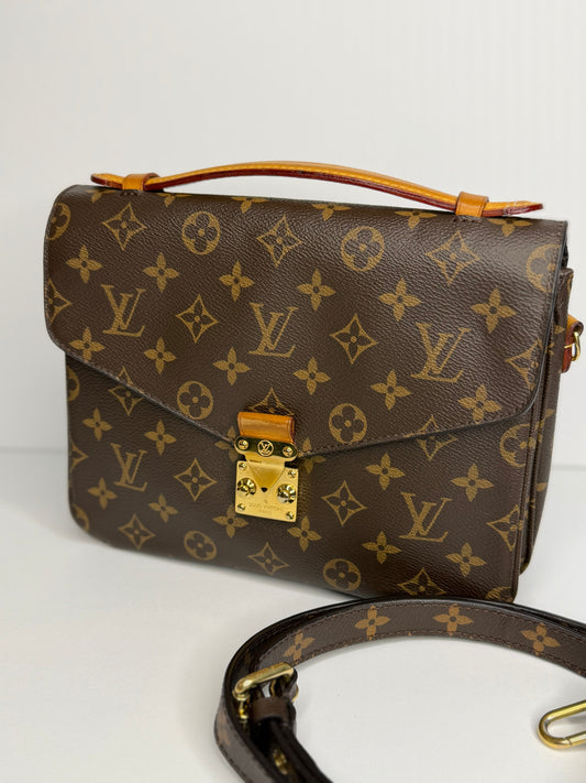 Pre-owned Louis Vuitton monogram canvas Pochette metis Crossbody