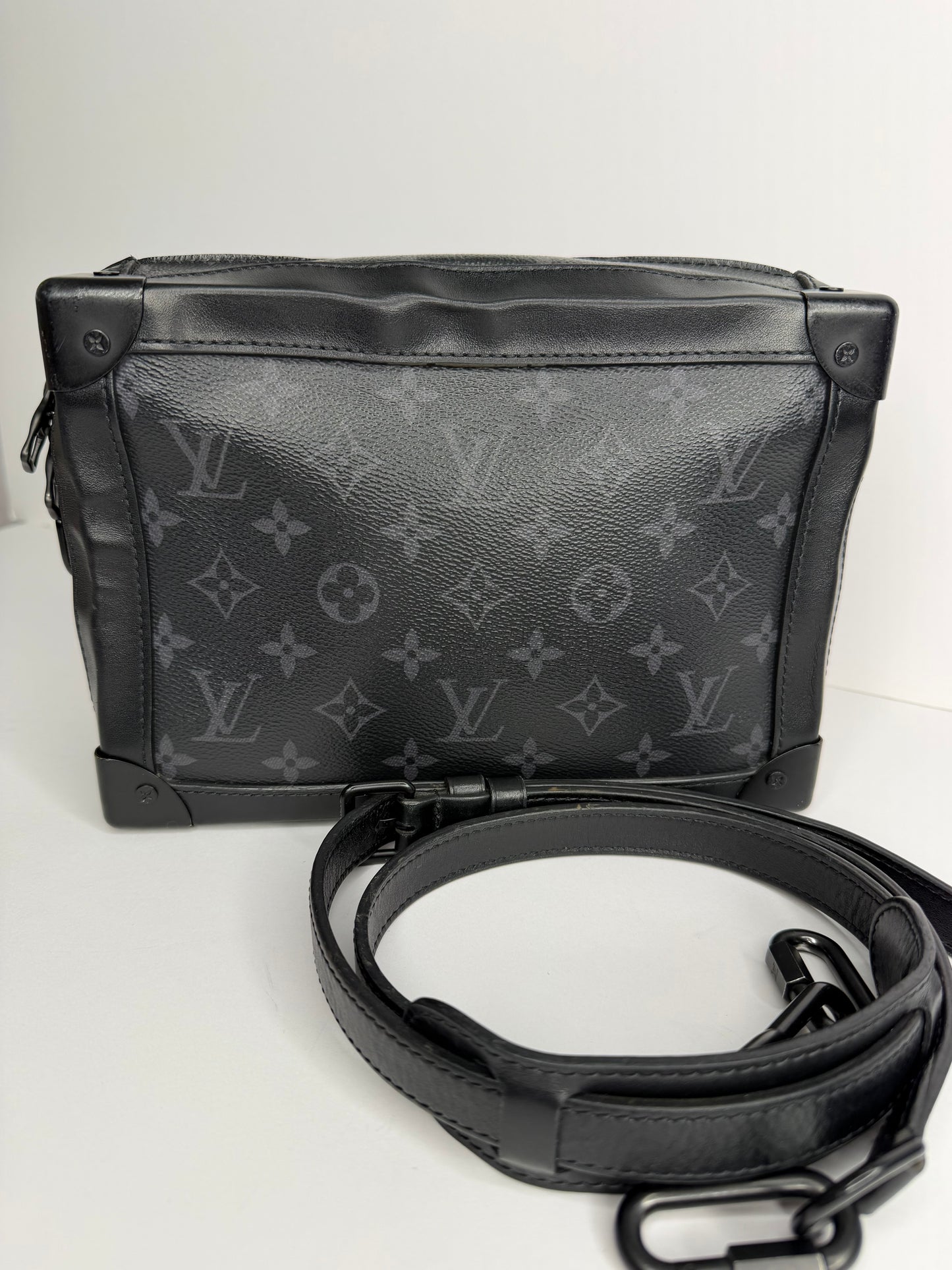 Pre-owned Louis Vuitton monogram eclipse, soft trunk Crossbody