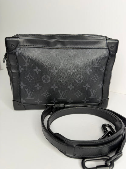 Pre-owned Louis Vuitton monogram eclipse, soft trunk Crossbody