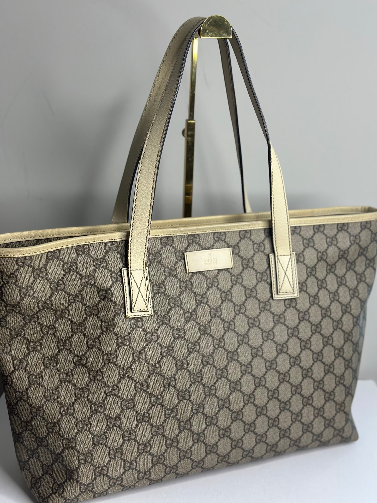 Pre-owned Gucci GG supreme canvas Joy shoulder tote