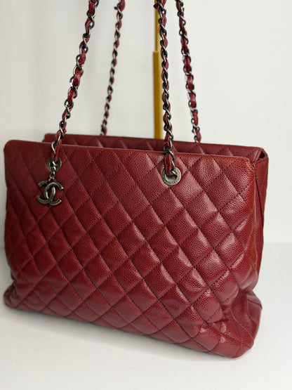 Pre-owned Chanel Burgundy Quilted Caviar Leather Shopping Tote