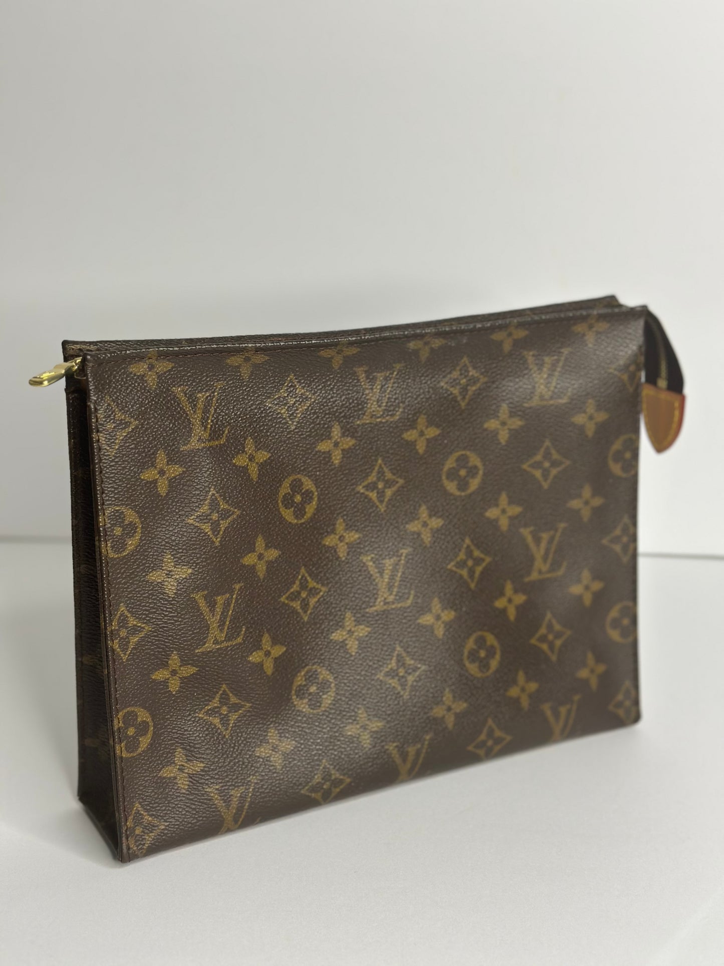 Pre-owned Louis Vuitton monogram canvas toiletry pouch 26